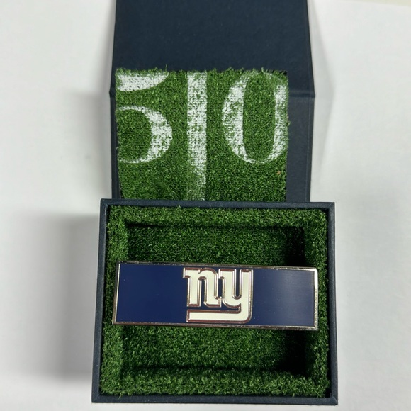 New York Giants Money Clip - Picture 2 of 5
